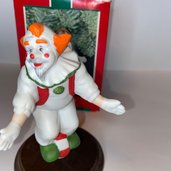 VINTAGE HALLMARK "PEPPERMINT CLOWN" ORNAMENT - Picture 5 of 5